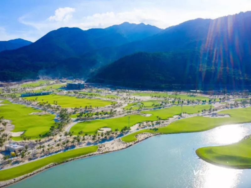 Sân golf Bình Tiên chi tiết bảng giá dịch vụ 2023