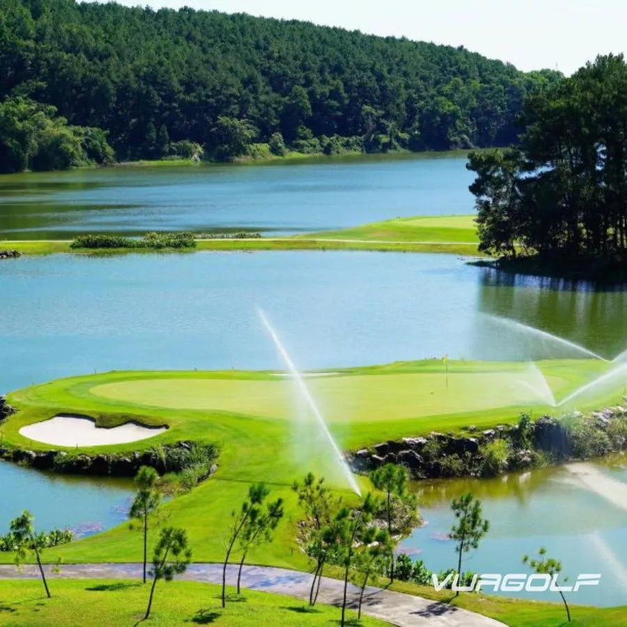 Sân golf Tràng An Ninh Bình được giới golfer săn đón 2023
