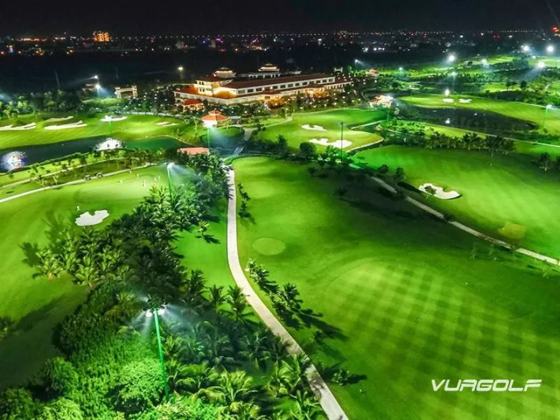 sân tập golf Long Biên